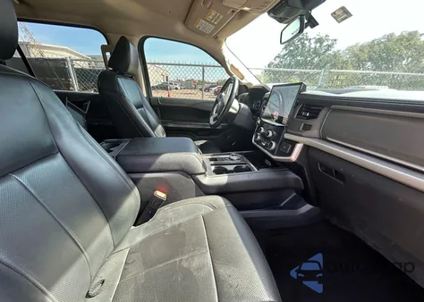 2022 Ford Expedition Xlt z USA, uszkodzony, nr VIN 1FMJU1HT9NEA65951